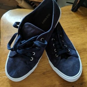 OLD NAVY canvas sneakers
